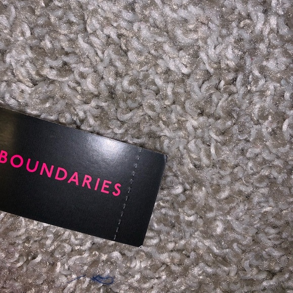 BRAND NWT No Boundaries Red Blouse size S - Picture 7 of 11